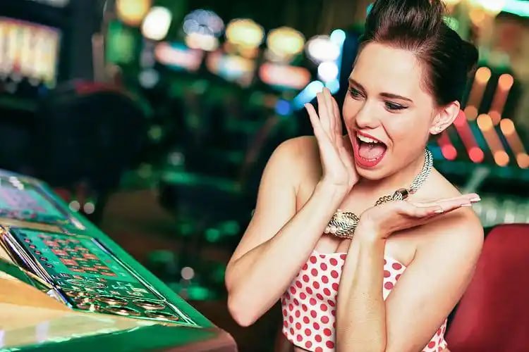 Layar permainan baccarat depo bos dengan statistik tangan dan opsi taruhan